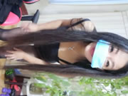 Азиатская шлюха мастурбирует